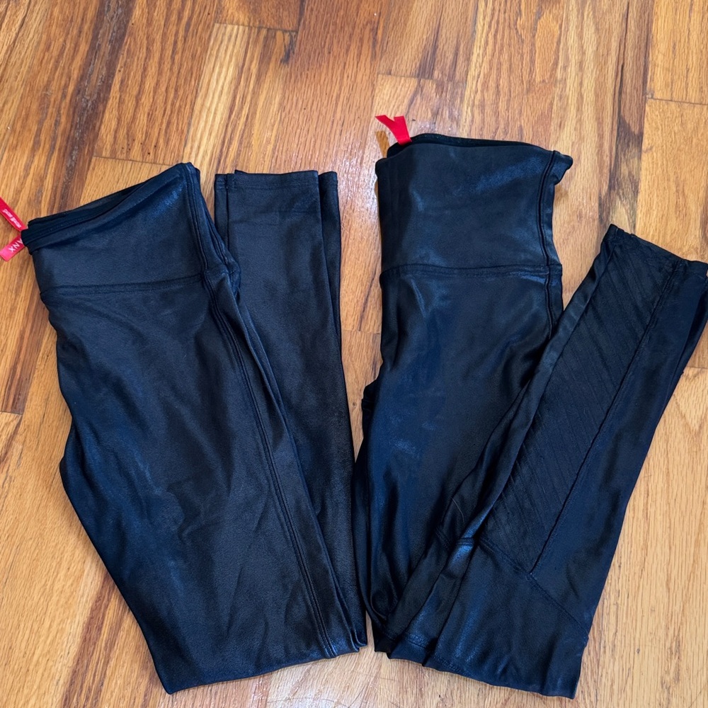 SPANX Faux Leather very black Leggings (sleek and Moto style)